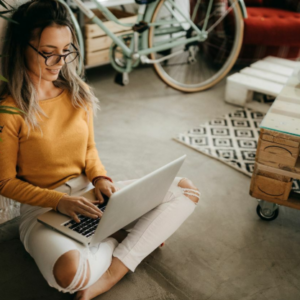 kelly-vanhoveln-effortless-sales-mini-course